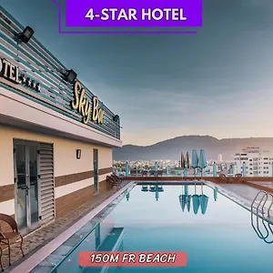 Star **** Da Nang