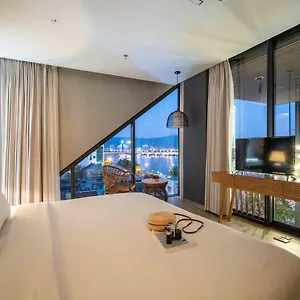 Seahorse Market By Haviland Hostel